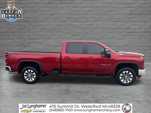 Used 2024 Chevrolet Silverado 2500 LT AWD/4WD image 2