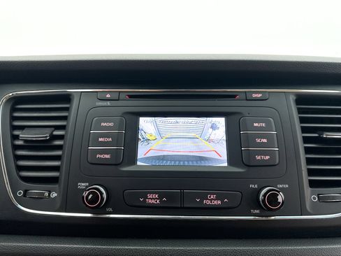 Used 2017 Kia Sedona LX FWD image 17