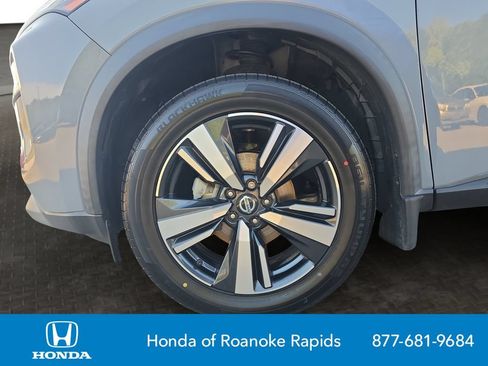 Used 2021 Nissan Rogue SL FWD image 9