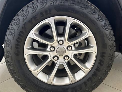Used 2014 Jeep Grand Cherokee Limited RWD image 9