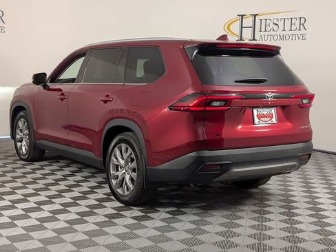 Used 2025 Toyota Grand Highlander FWD image 5