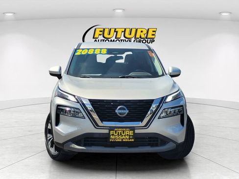 Certified 2023 Nissan Rogue SV FWD image 2