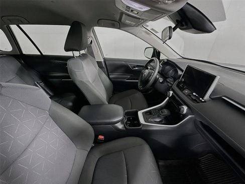 Used 2025 Toyota RAV4 XLE image 26