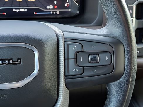 Used 2022 GMC Yukon XL Denali image 25