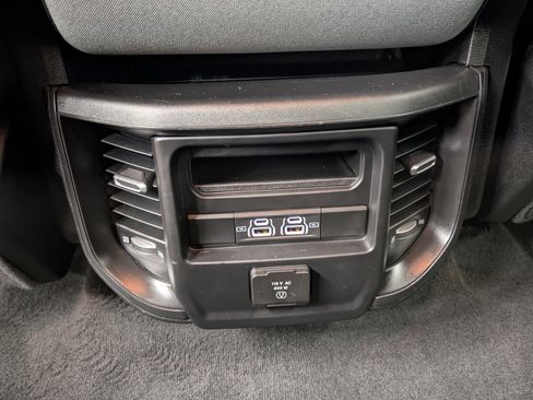 Used 2021 RAM 1500 Big Horn image 9