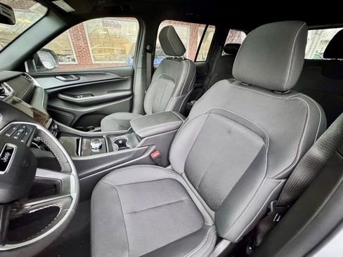 New 2026 Jeep Grand Cherokee Laredo X AWD/4WD image 8