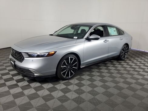 New 2025 Honda Accord Touring image 8