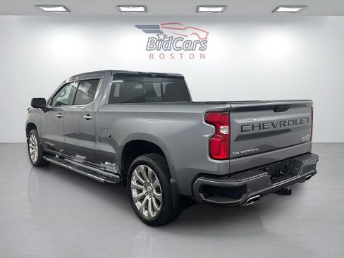 Used 2020 Chevrolet Silverado 1500 High Country w/ Technology Package AWD/4WD image 6