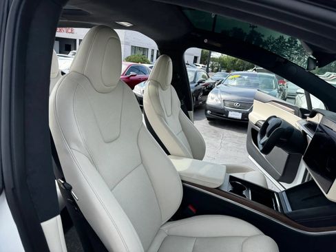Used 2022 Tesla Model X AWD/4WD image 7