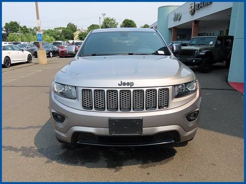 Used 2015 Jeep Grand Cherokee Altitude AWD/4WD image 3