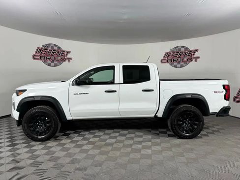 Used 2024 Chevrolet Colorado Trail Boss w/ Advanced Trailering Package image 4