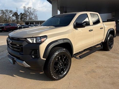 Certified 2023 Chevrolet Colorado Trail Boss w/ LPO, Dark Essentials Package image 5
