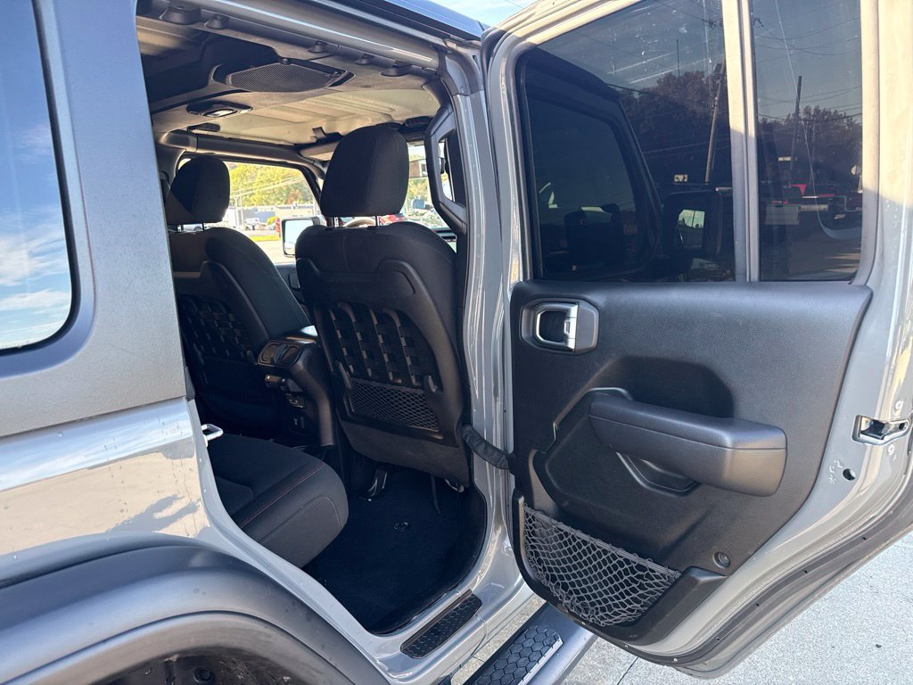 Used 2018 Jeep Wrangler Unlimited Rubicon AWD/4WD image 47