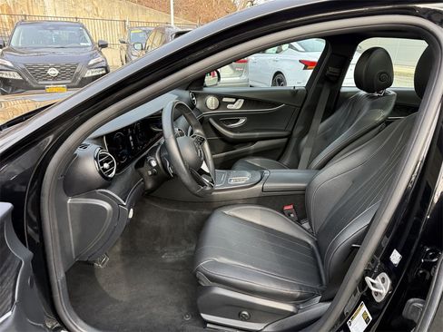 Used 2023 Mercedes-Benz E 350 Sedan w/ Premium Package image 17