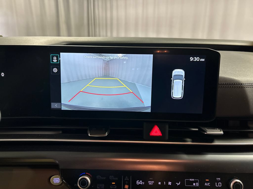 Used 2025 Kia Carnival LXS FWD image 16