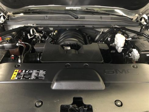 Used 2019 GMC Yukon XL SLT w/ Open Road Package image 11