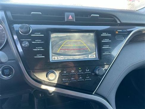 Certified 2018 Toyota Camry LE image 17