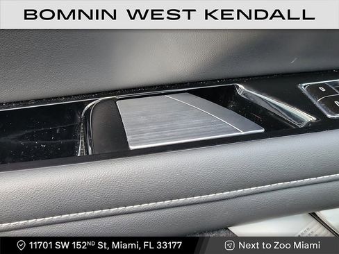 Used 2025 Cadillac Optiq Luxury 1 image 30