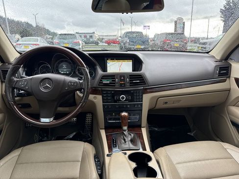 Used 2011 Mercedes-Benz E 550 Coupe image 24