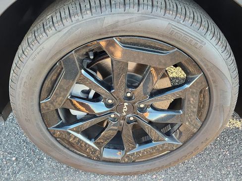 Used 2024 Kia Telluride S w/ S Sunroof Package image 19