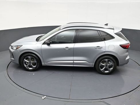 Used 2024 Ford Escape ST-Line w/ Tech Pack #1 FWD image 11