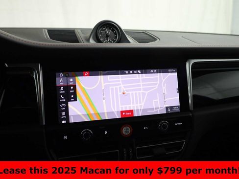 Certified 2025 Porsche Macan image 33