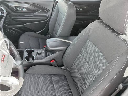 Used 2024 GMC Terrain SLE AWD/4WD image 10