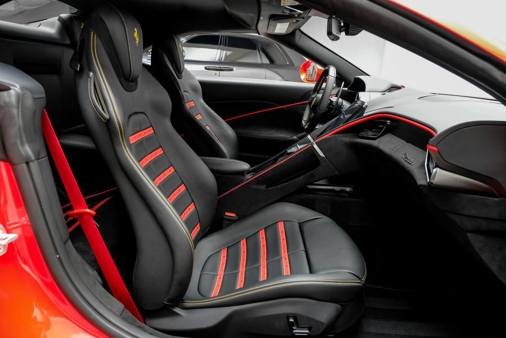 Used 2024 Ferrari Roma Spider RWD image 34
