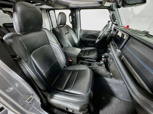 Used 2024 Jeep Wrangler High Altitude AWD/4WD image 28