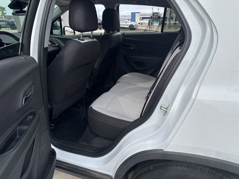 Used 2020 Chevrolet Trax LT image 10