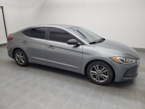 Used 2017 Hyundai Elantra SE FWD image 11