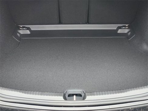 New 2025 Mercedes-Benz C 300 4MATIC Sedan image 15