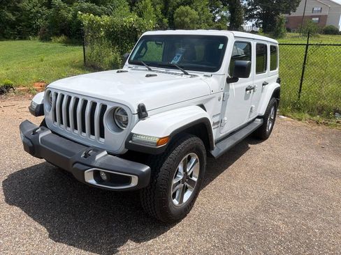 Used 2021 Jeep Wrangler Unlimited Sahara AWD/4WD image 3