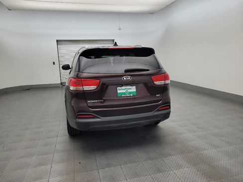 Used 2016 Kia Sorento AWD w/ LX Convenience Package image 6