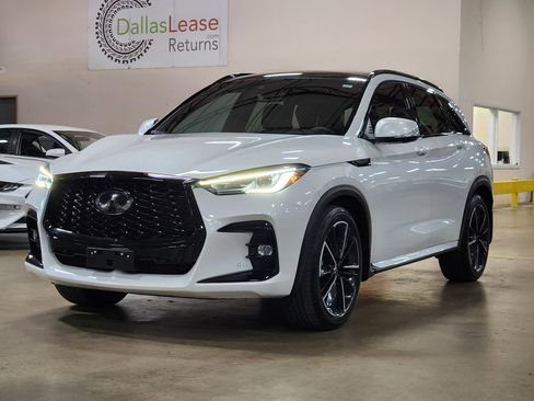 Used 2023 INFINITI QX50 Sport FWD image 4