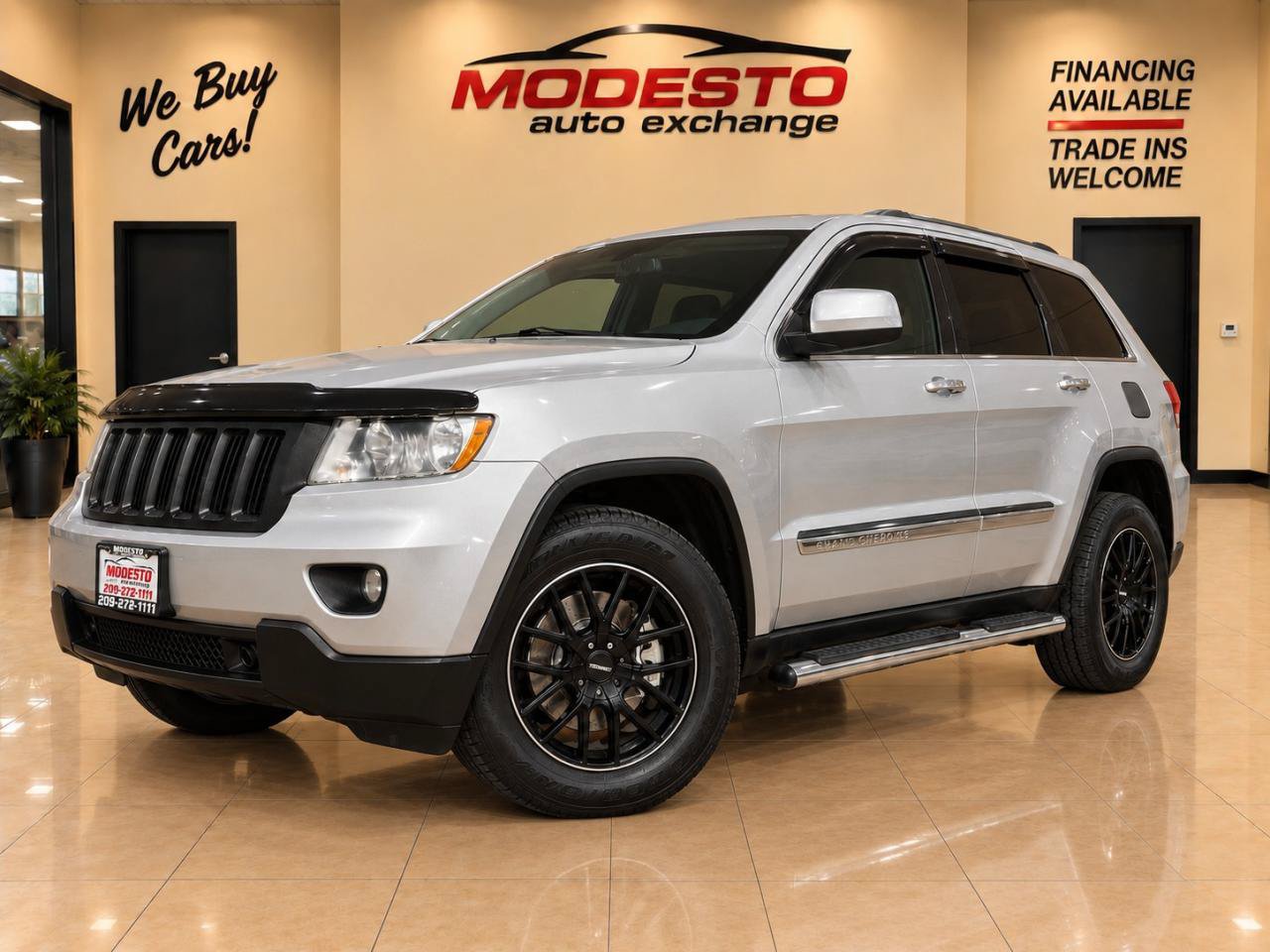 Used 2012 Jeep Grand Cherokee Laredo RWD image 7