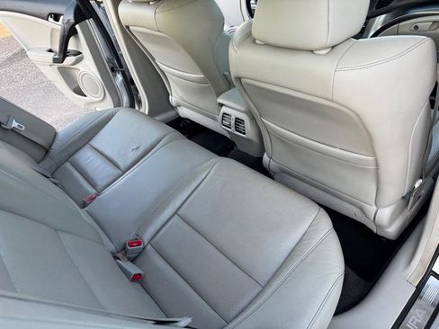 Used 2013 Acura TSX 4dr Sdn I4 Auto image 25
