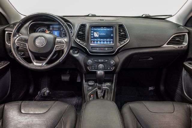 Used 2021 Jeep Cherokee Latitude Lux w/ Comfort/Convenience Group AWD/4WD image 32