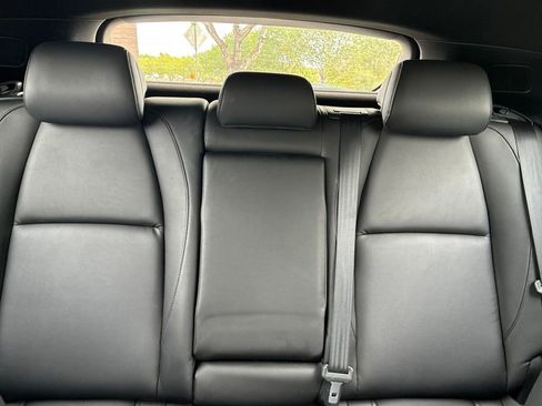 Used 2019 MAZDA MAZDA3 Hatchback w/ Preferred Package FWD image 12