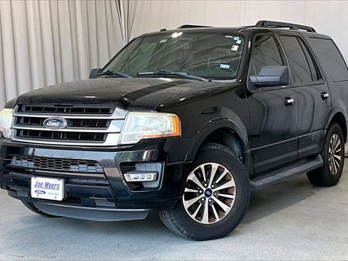 Used 2016 Ford Expedition XLT RWD image 2
