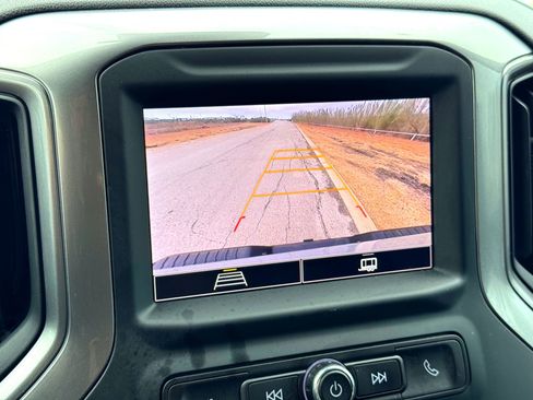 Used 2024 Chevrolet Silverado 2500 Custom w/ Custom Value Package image 27