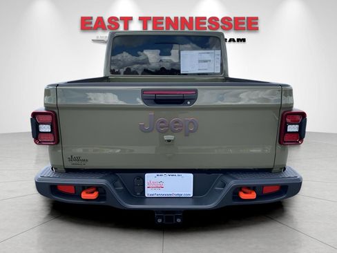 New 2025 Jeep Gladiator Mojave w/ Technology Group image 4