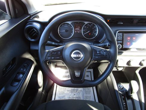 Used 2024 Nissan Kicks S image 10