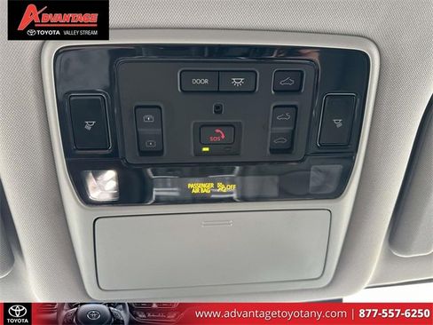 Used 2024 Toyota Grand Highlander Platinum image 39