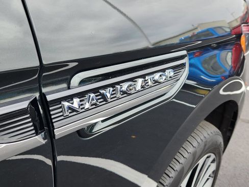 Used 2023 Lincoln Navigator L Black Label AWD/4WD image 32