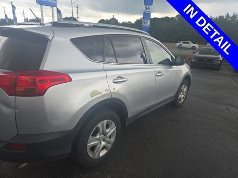 Used 2014 Toyota RAV4 LE AWD/4WD image 3