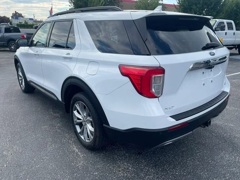 Used 2020 Ford Explorer XLT w/ Equipment Group 202A AWD/4WD image 7