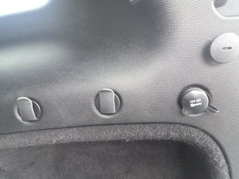 Used 2018 Jeep Grand Cherokee Altitude image 12