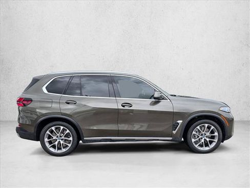Used 2024 BMW X5 xDrive50e w/ Executive Package AWD/4WD image 4