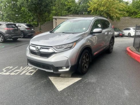 Used 2019 Honda CR-V Touring image 3